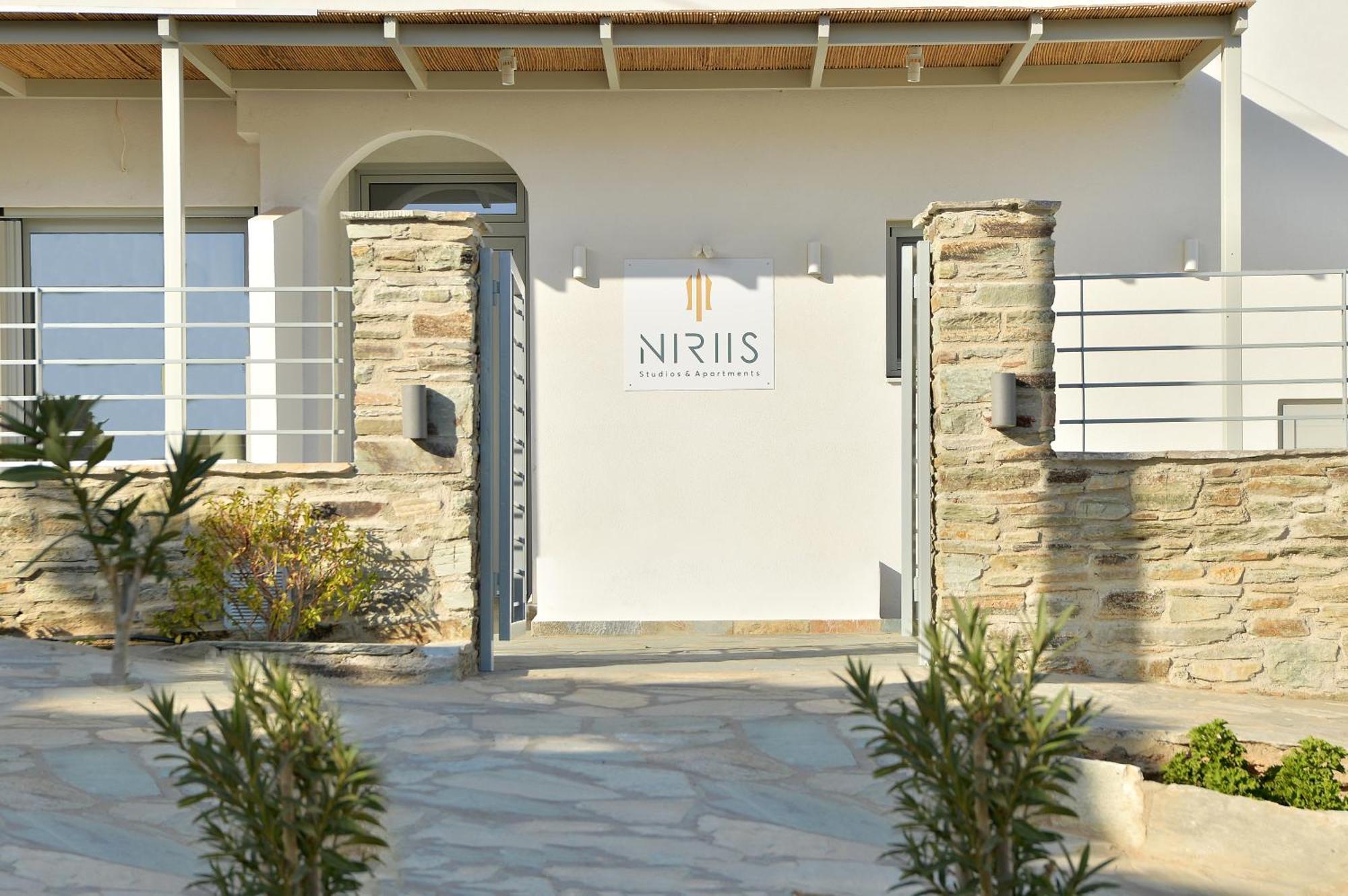 Niriis Studios Aktaia & Glauke Batsi Mpatsi Buitenkant foto